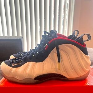 Nike foamposite sz 11.5